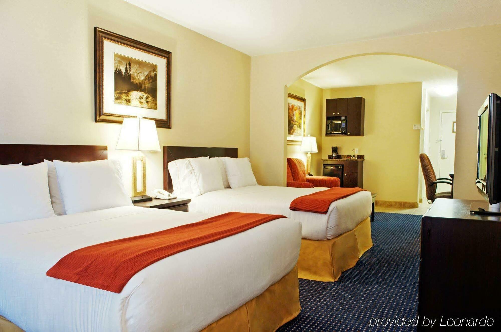 Holiday Inn Express Hotel & Suites Edson By Ihg Exterior foto